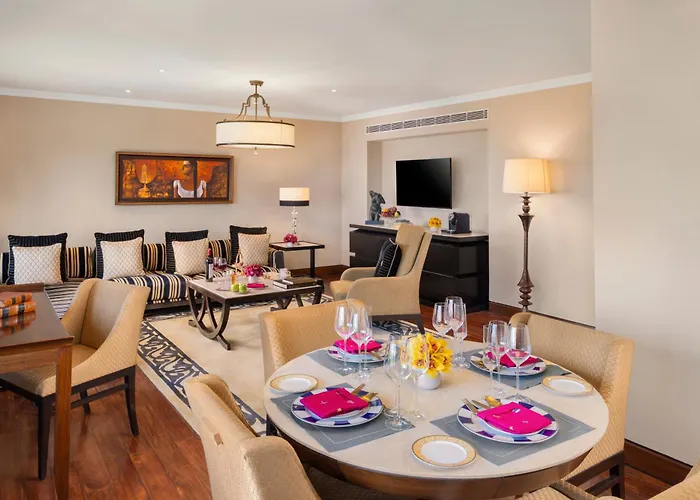 Luxury King Suite
